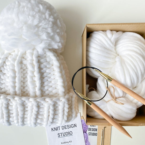 Chunky pom pom beanie - Knitting Kit