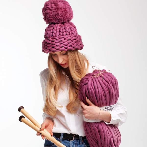 Oversized beanie with pompom - Knitting Kit