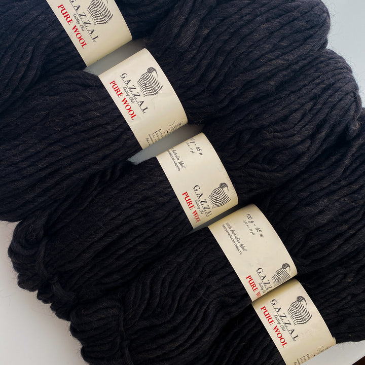 dark brown bulky yarn