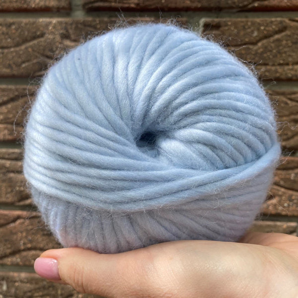 Супер об'ємна пряжа HELLO MERINO - Light Blue