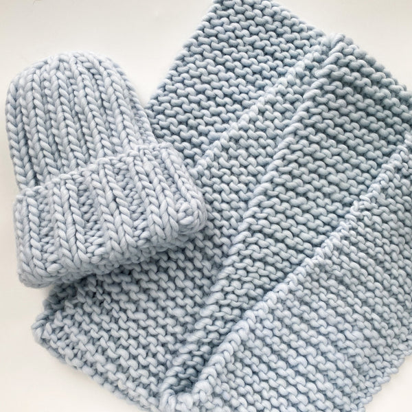 Chunky knit scarf in light blue