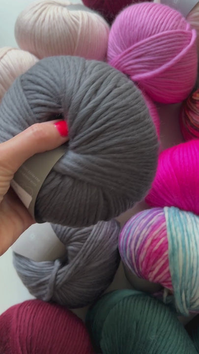 Piuma bulky yarn video