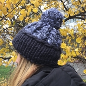 Cable knit hat with pompom – Miniature 3