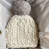 Chunky Knitted Bobble Hat – Miniature 5