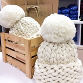 Oversized Winter Hat with Big Pom Pom – Miniature 10