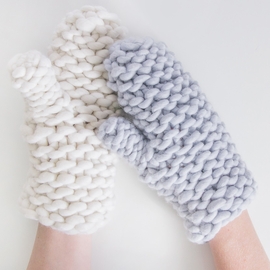 Chunky knit mittens