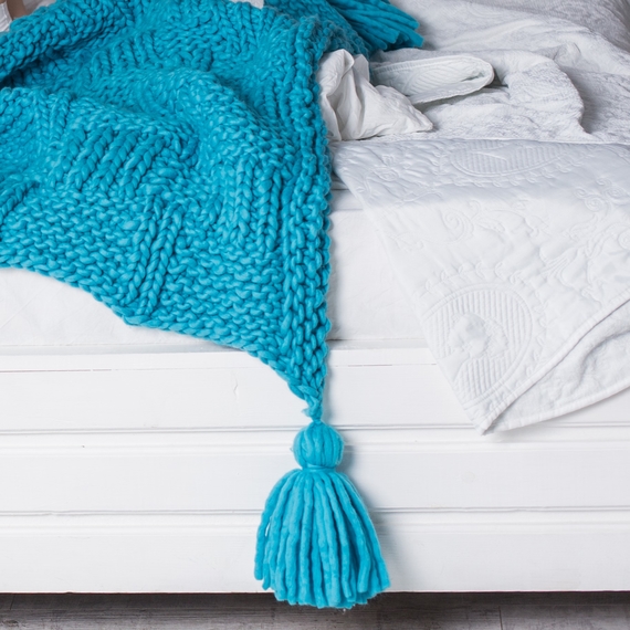 TASSEL Chunky Knit Blanket – Photo 4