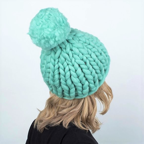 Pom Pom Chunky Hat - Knitting Kit – Photo 5