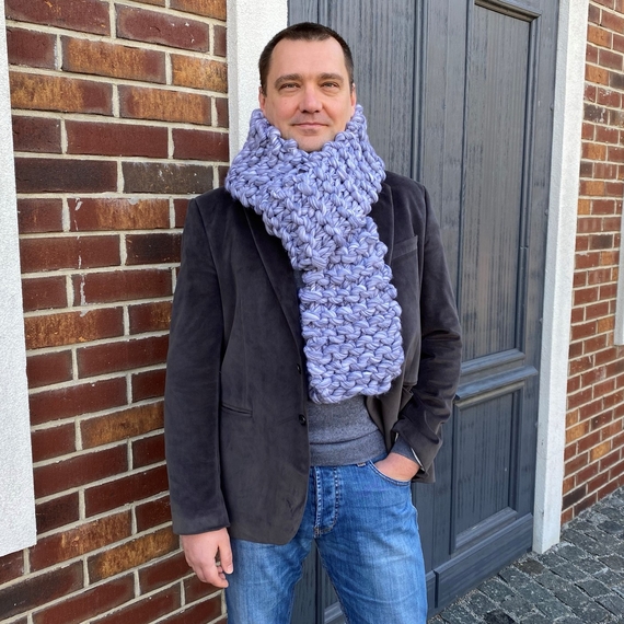 Men's super chunky knitted scarf – Photo 3
