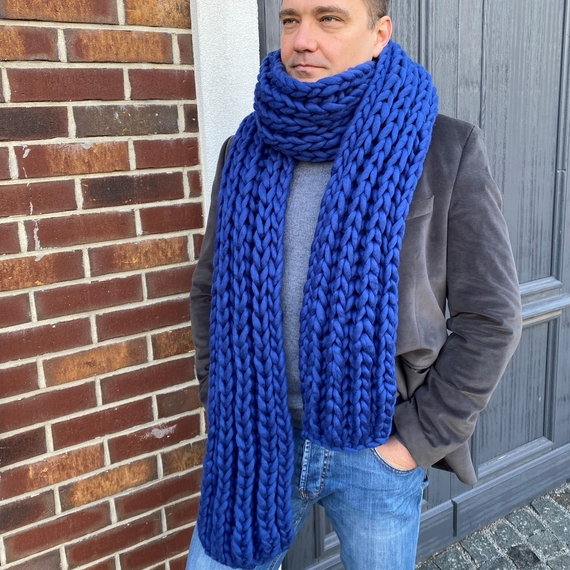 Men's long chunky knit scarf – Photo 2
