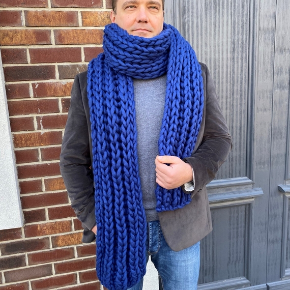 Men's long chunky knit scarf – Photo 3