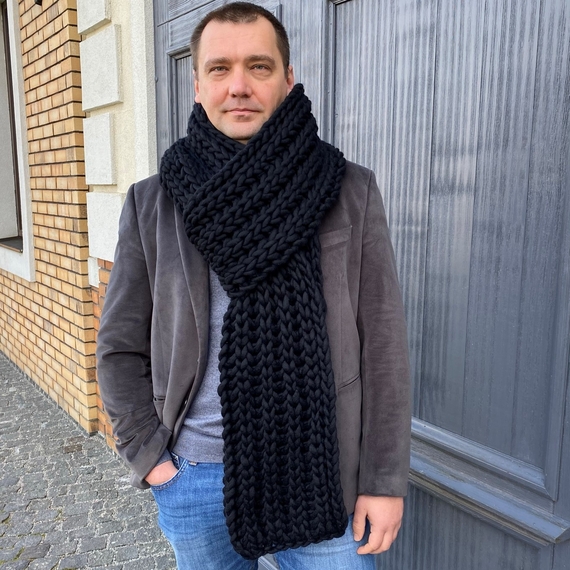 Extra long men's knitted scarf – Photo 3