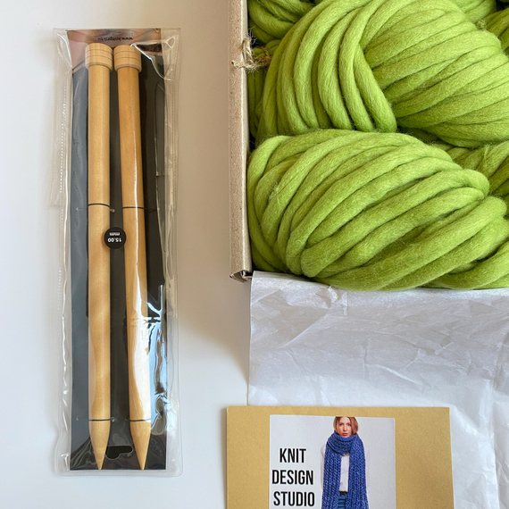Chunky Knit Scarf - Knitting Kit – Photo 3
