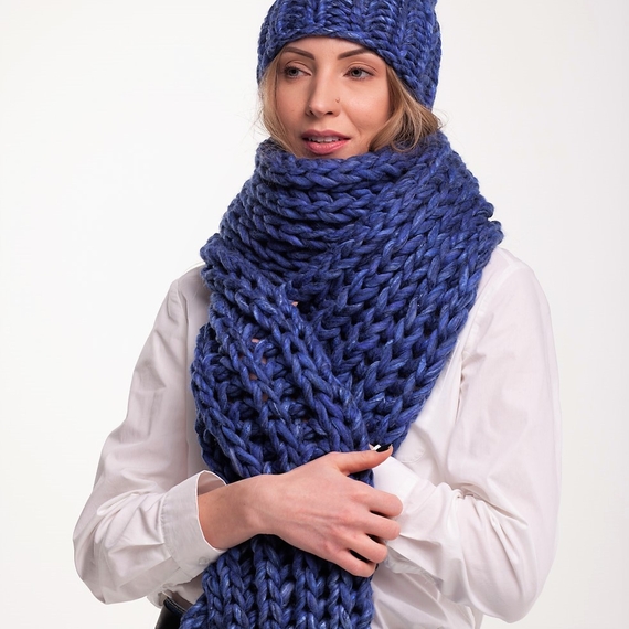 Chunky knit beanie and scarf set – Photo 10