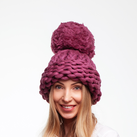 Oversized Winter Hat with Big Pom Pom – Photo 4