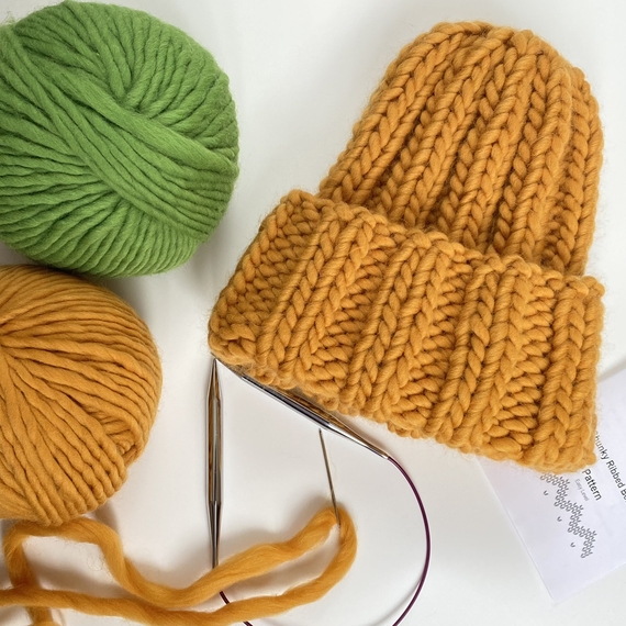 Chunky Ribbed Beanie - Knitting Kit – Photo 10