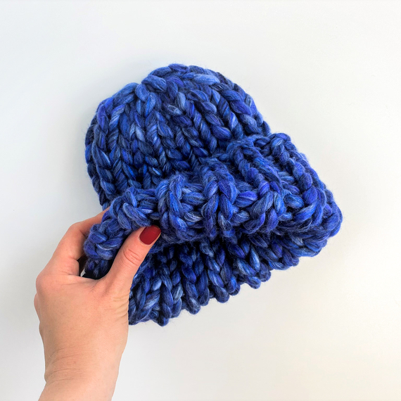 Chunky knit beanie and scarf set – Photo 7