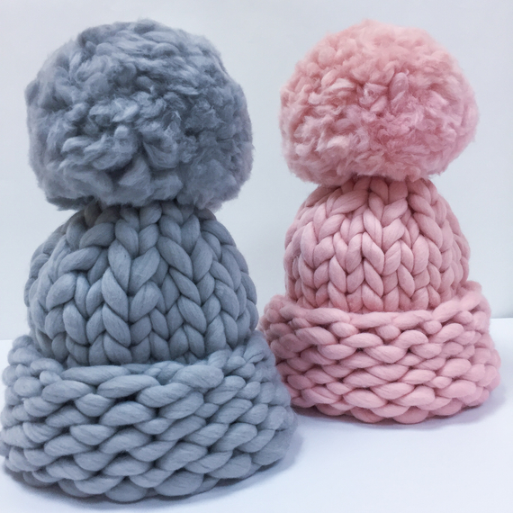 Chunky knit hat with a giant pompom – Photo 7