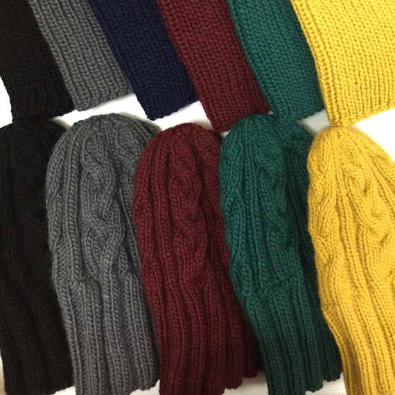 Cable knit beanie PIUMA CABLES – Photo 4
