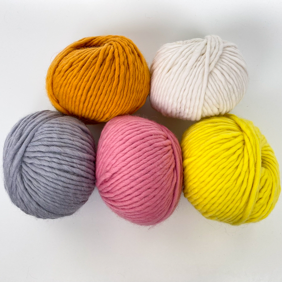 5 Pack of super chunky yarn HELLO MERINO - 1 kg (main photo)