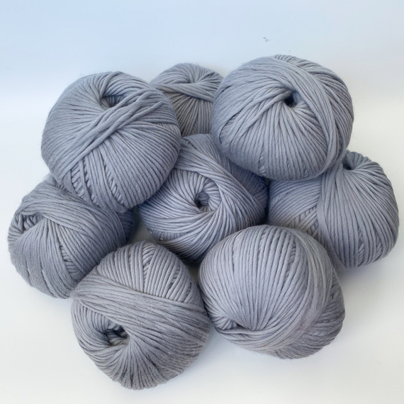 10 Pack of a bulky yarn HELLO MERINO XS - 2 kg (main photo)