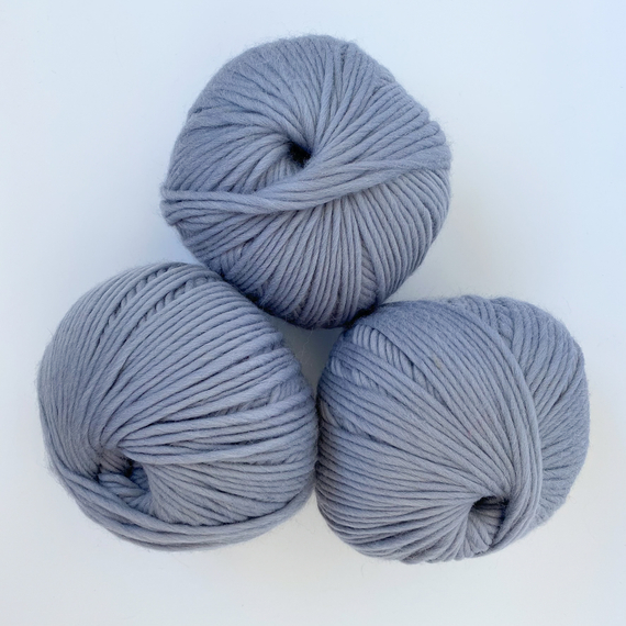 3 Pack of a bulky yarn HELLO MERINO XS - 600 grams (main photo)